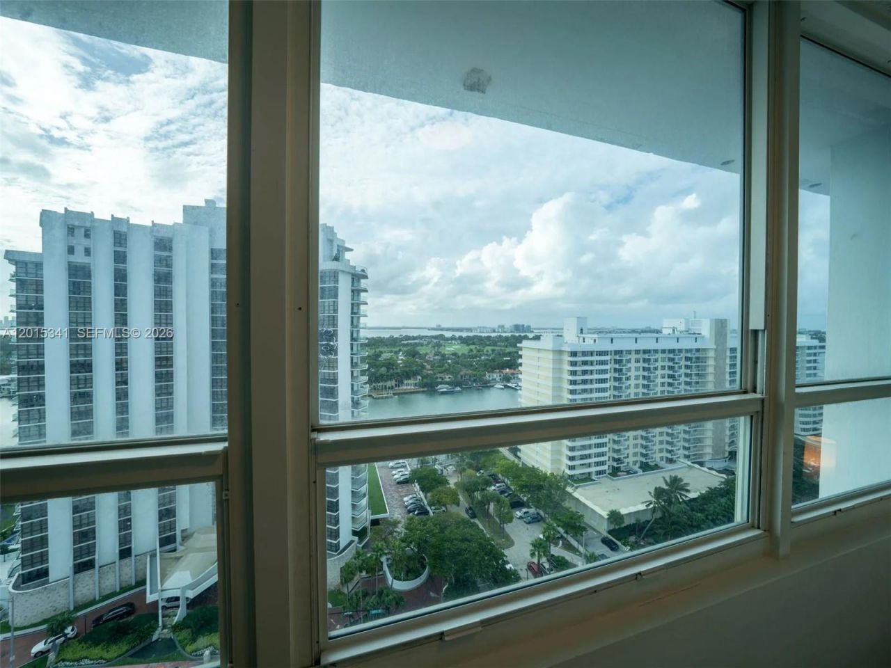 5445 Collins Ave , Unit 1718, Miami Beach, FL 33140 Photo