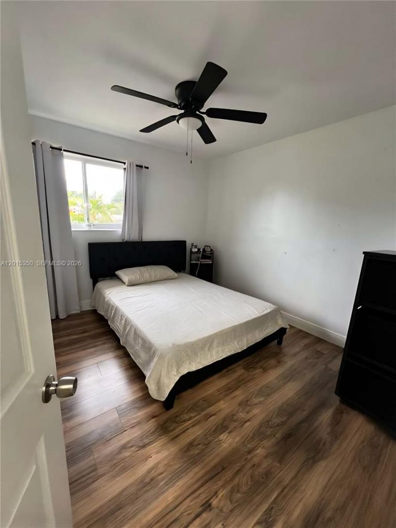 3221 NW 182nd St , Miami Gardens, FL 33056 Photo