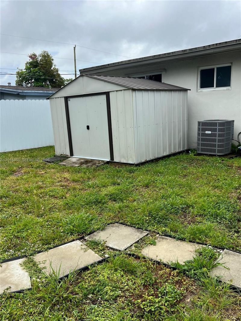 3221 NW 182nd St , Miami Gardens, FL 33056 Photo