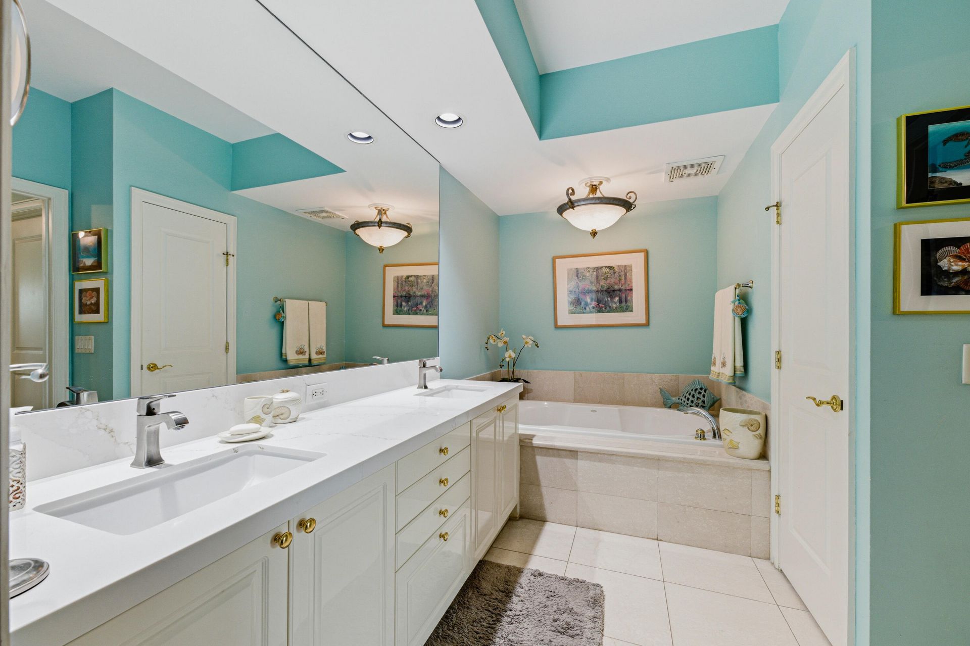 1063 Hillsboro Mile, Unit 210, Hillsboro Beach, FL 33062 Photo