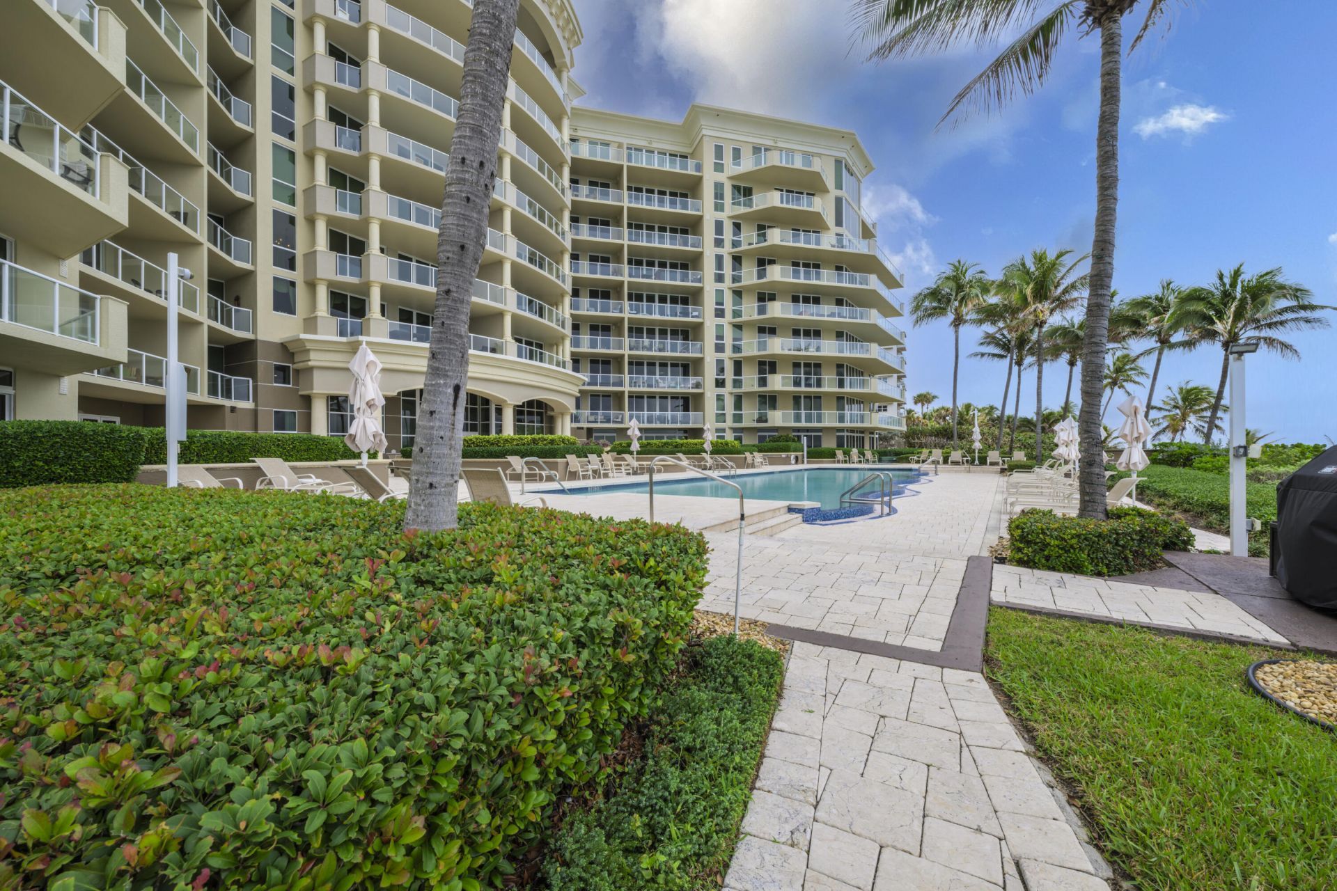 1063 Hillsboro Mile, Unit 210, Hillsboro Beach, FL 33062 Photo