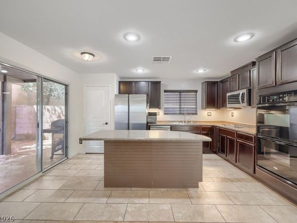 9941 El Corriente Street, Las Vegas, NV 89178