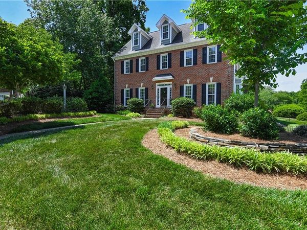 2713 Saint Andrews Court, Jamestown, NC 27282