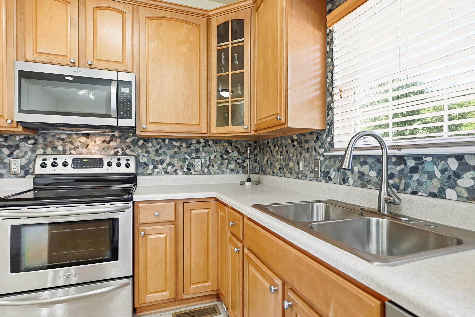 3625 Amber Ln.  Photo 6