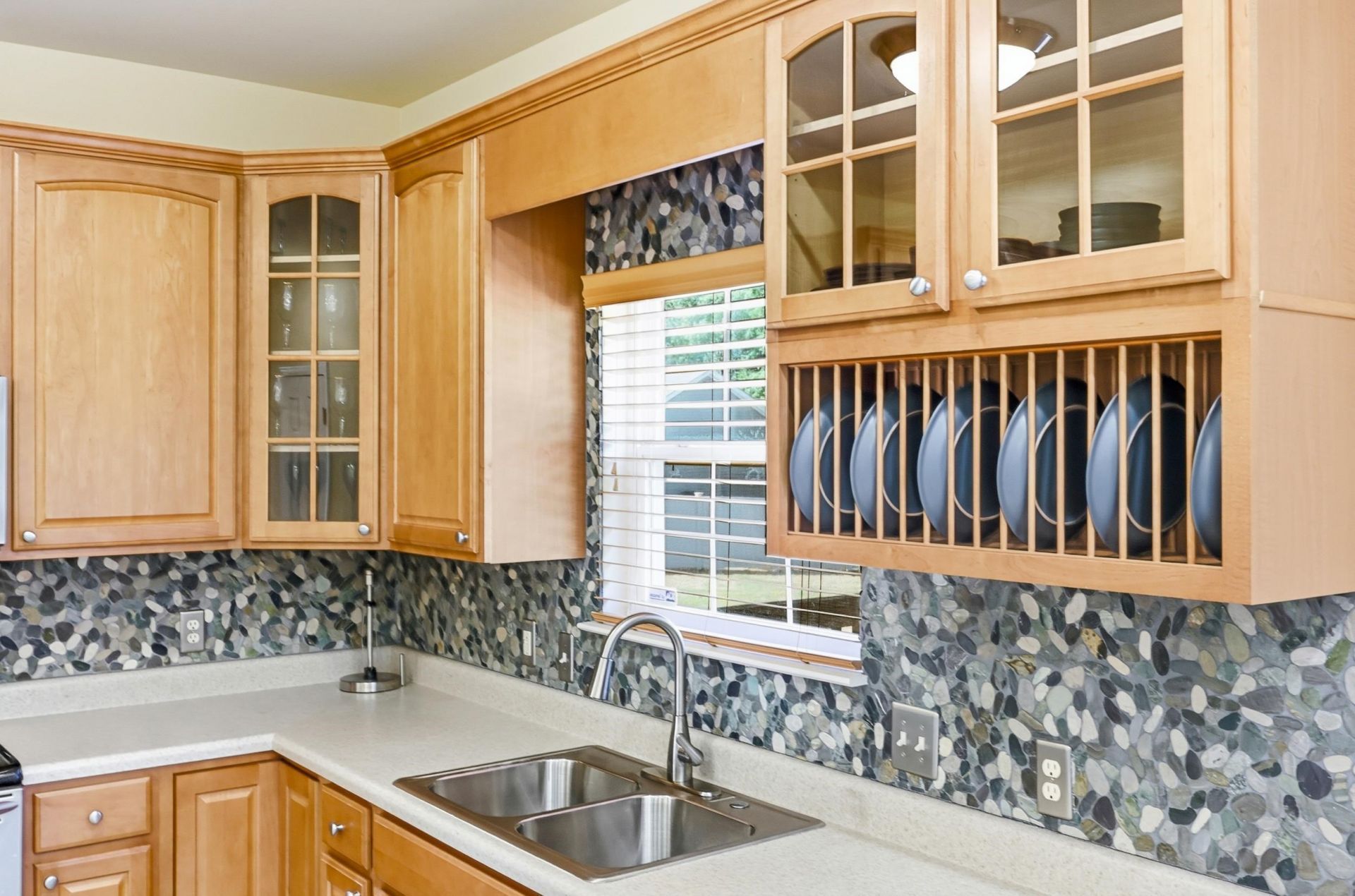 3625 Amber Ln.  Photo 8