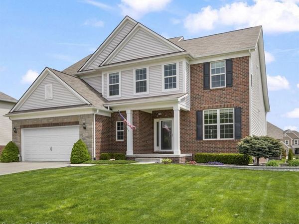 2083 Findley Circle, Orion Twp, MI 48360