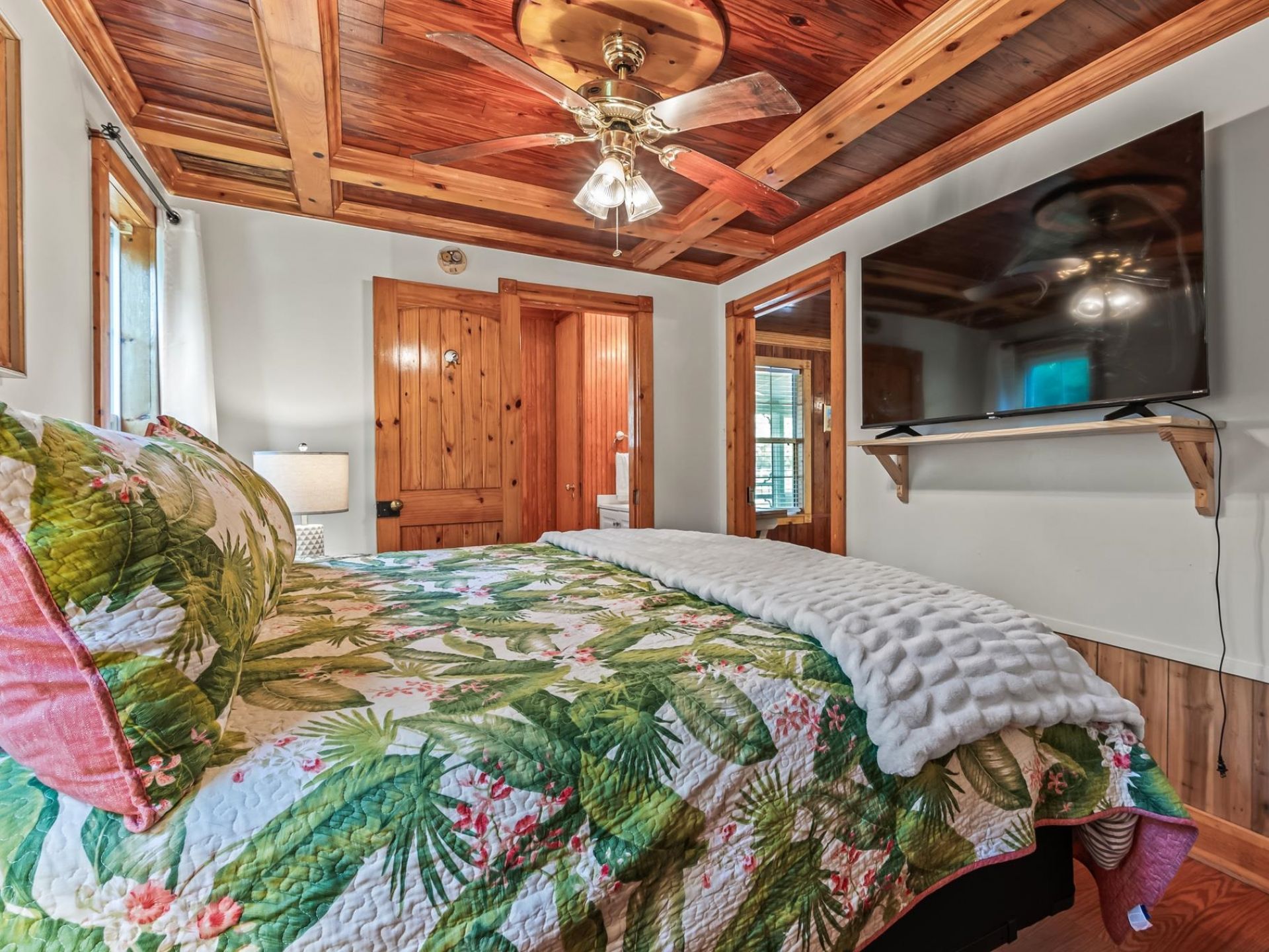 69 Suwanne Avenue , Panacea, FL 00000 Photo