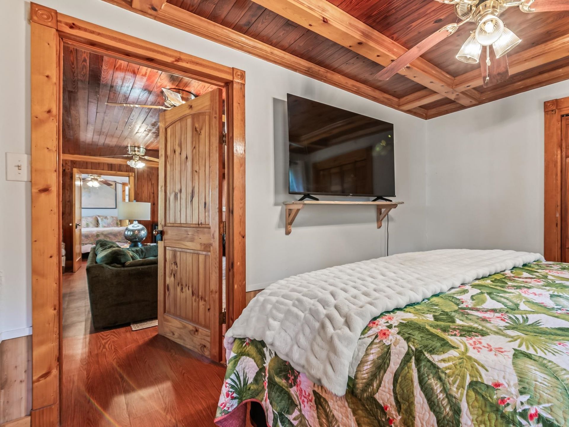 69 Suwanne Avenue , Panacea, FL 00000 Photo