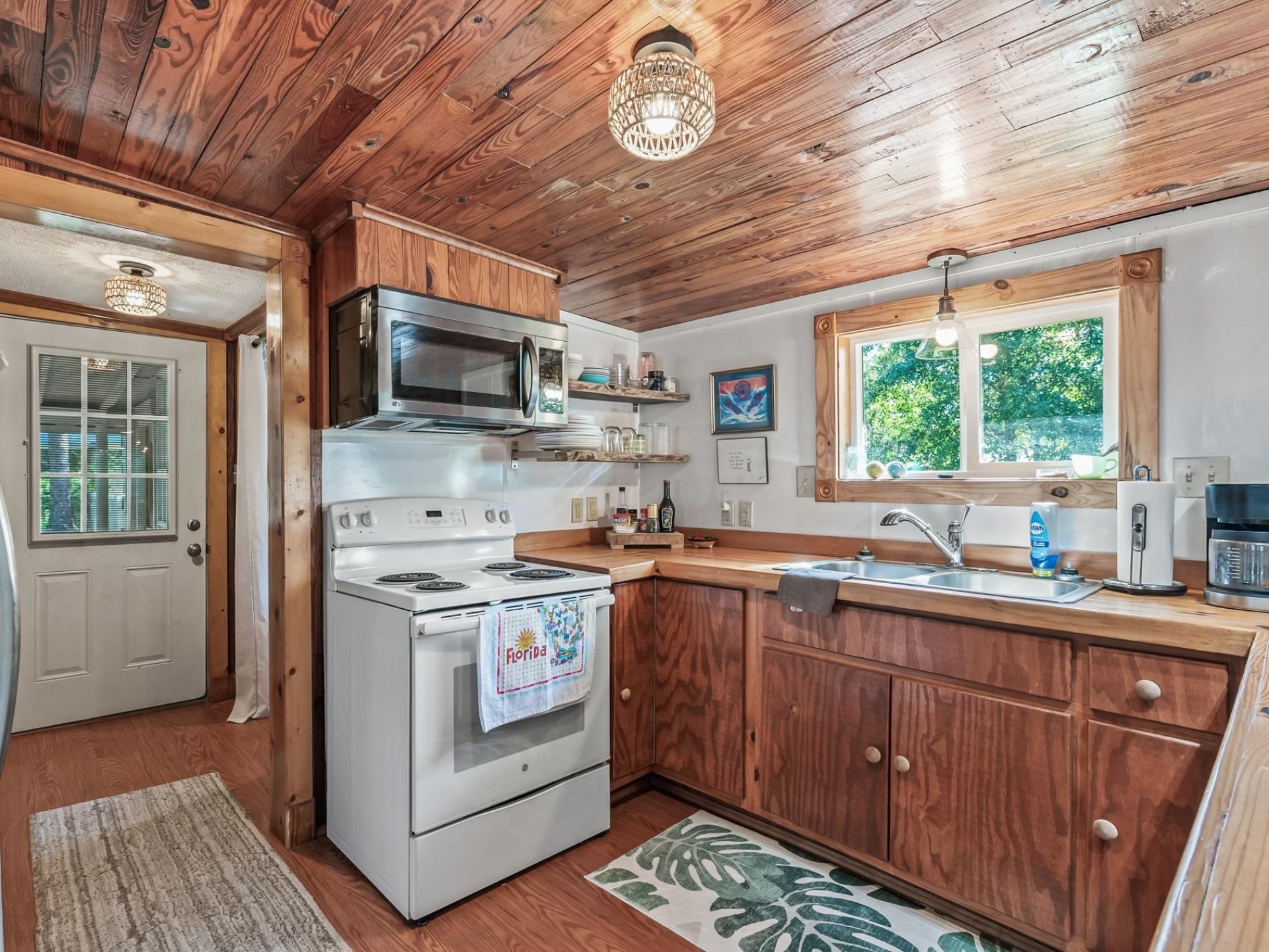 69 Suwanne Avenue , Panacea, FL 00000 Photo
