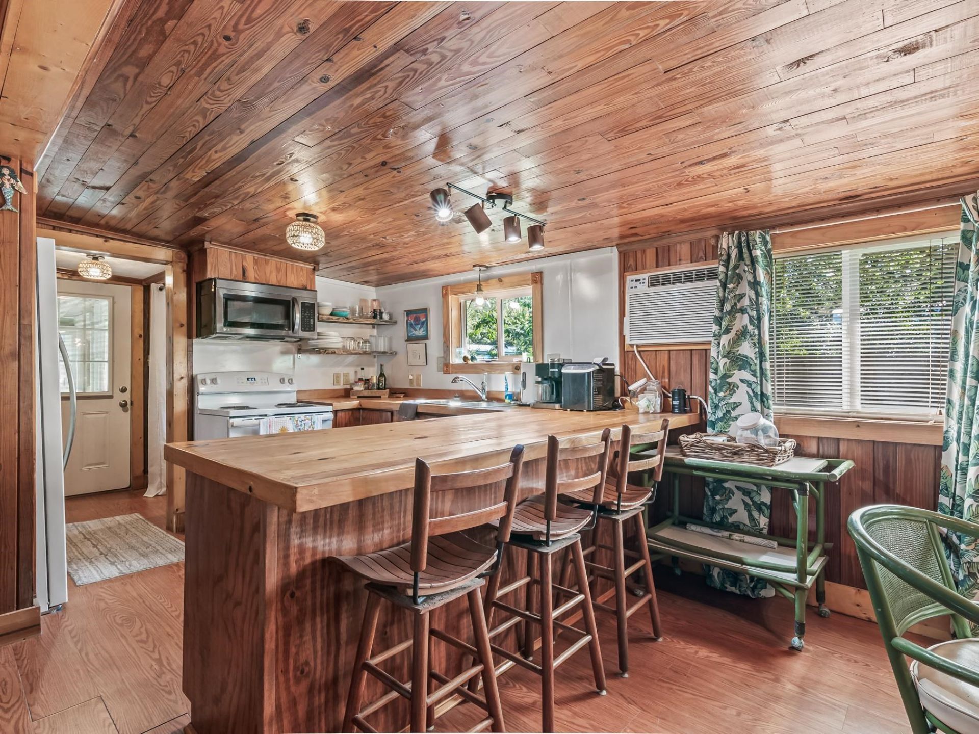 69 Suwanne Avenue , Panacea, FL 00000 Photo