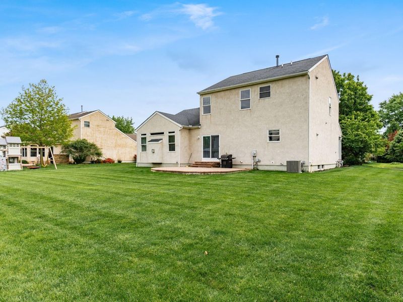 6176 Pollard Place Drive, Hilliard, OH 43026 Photo 2