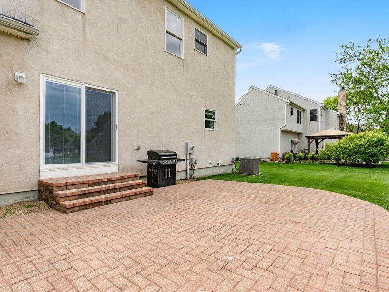 6176 Pollard Place Drive, Hilliard, OH 43026 Photo 3