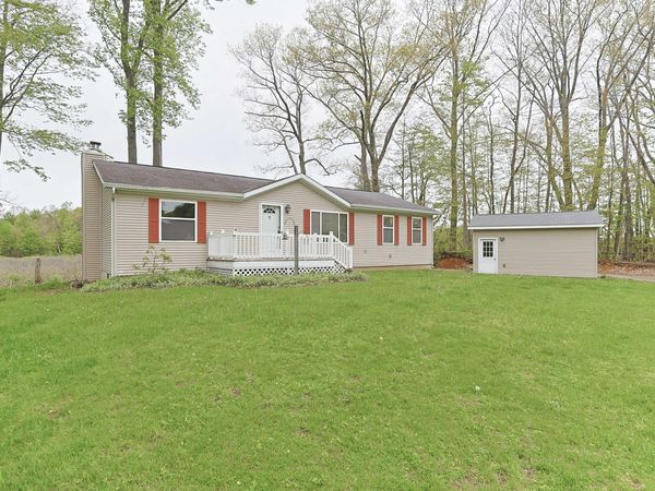 8497 Lake Road, Berrien Center, MI 49102