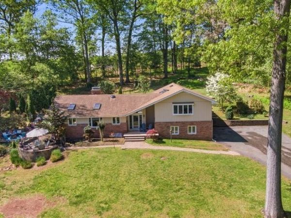 123 Old Clinton Rd, Raritan, NJ 08822