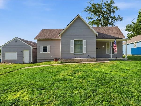 304 E Forest Street, Harrisonville, MO 64701