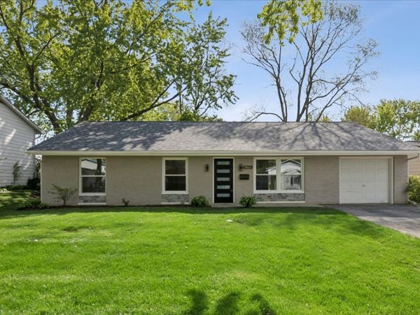 7855 Kensington Lane , Hanover Park, IL 60133