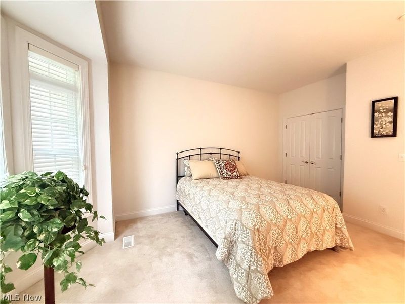 370 Rosebury Court, Mayfield Heights, OH 44124 Photo 34