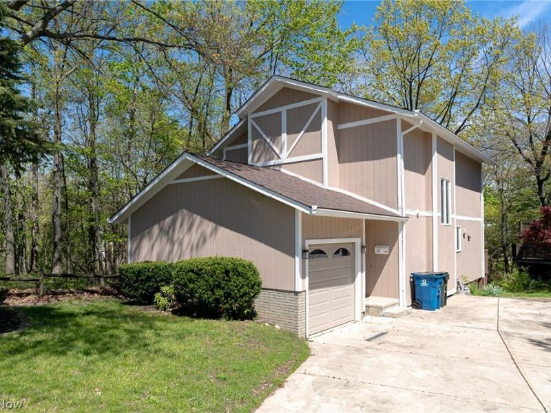 495 Cahoon Road, Bay Village, OH 44140 Photo 1