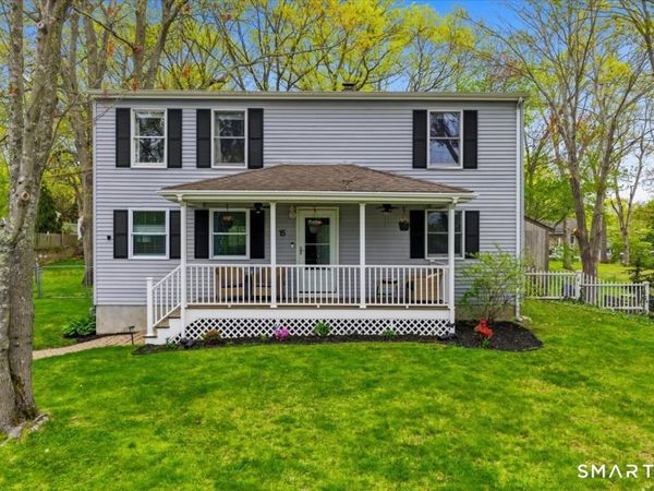 15 Massachusetts, Montville, CT 06370