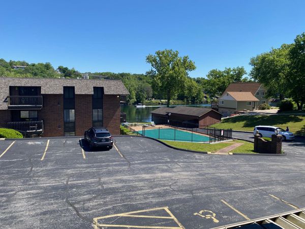 130 Wilshire Drive , Unit 30, Hollister, MO 65672