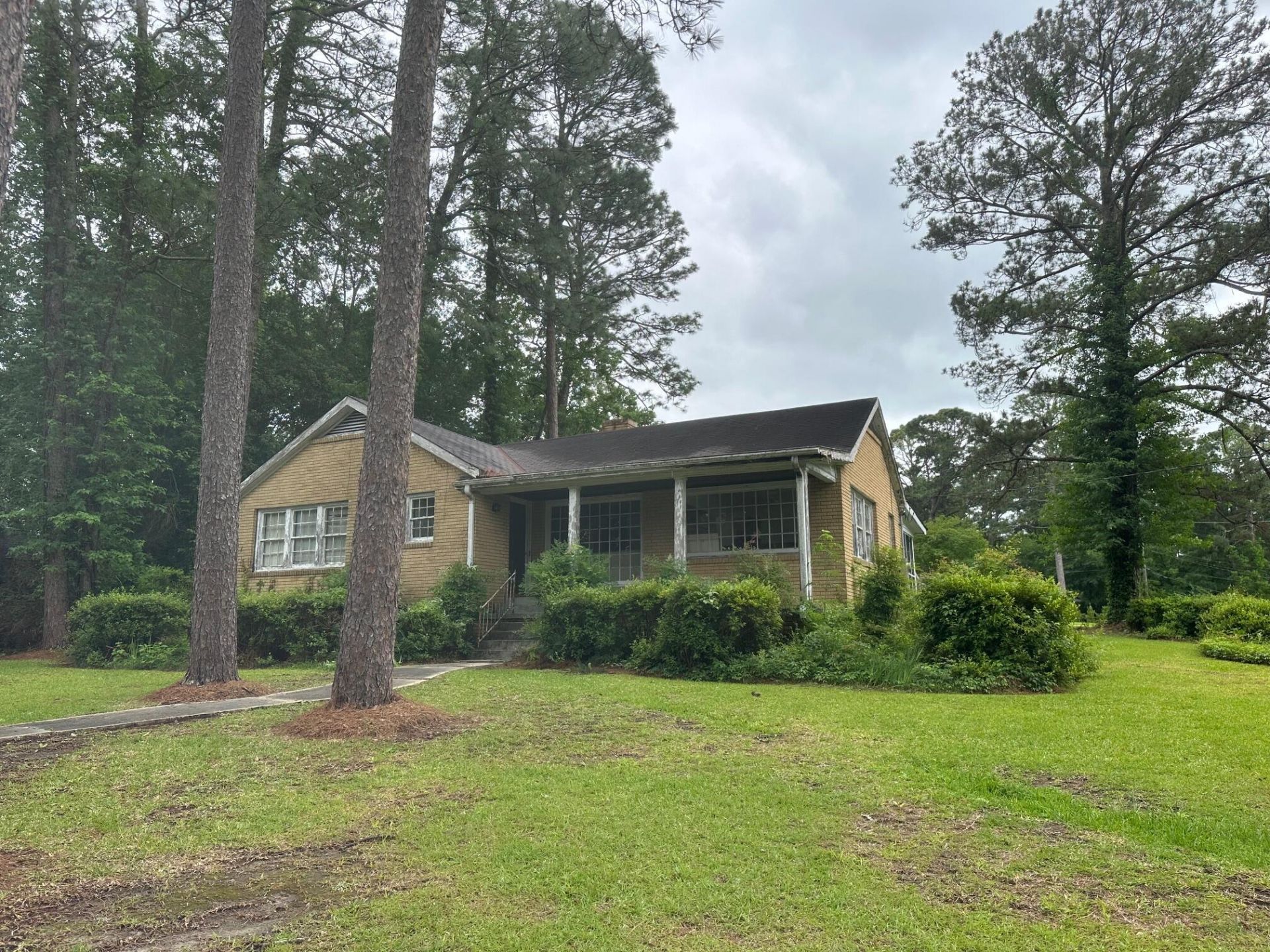 1904 Adeline St., Hattiesburg, MS 39401 Main Photo