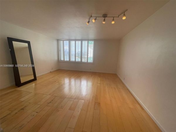 1000 West Ave , Unit 1122, Miami Beach, FL 33139