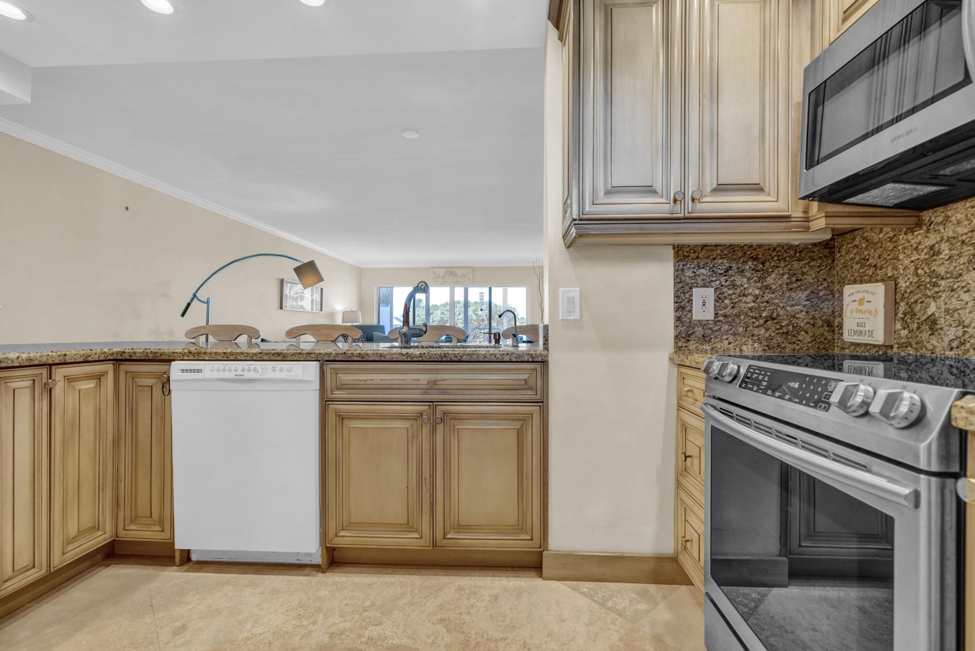 3050 NE 48th Court, Unit 305, Lighthouse Point, FL 33064 Photo