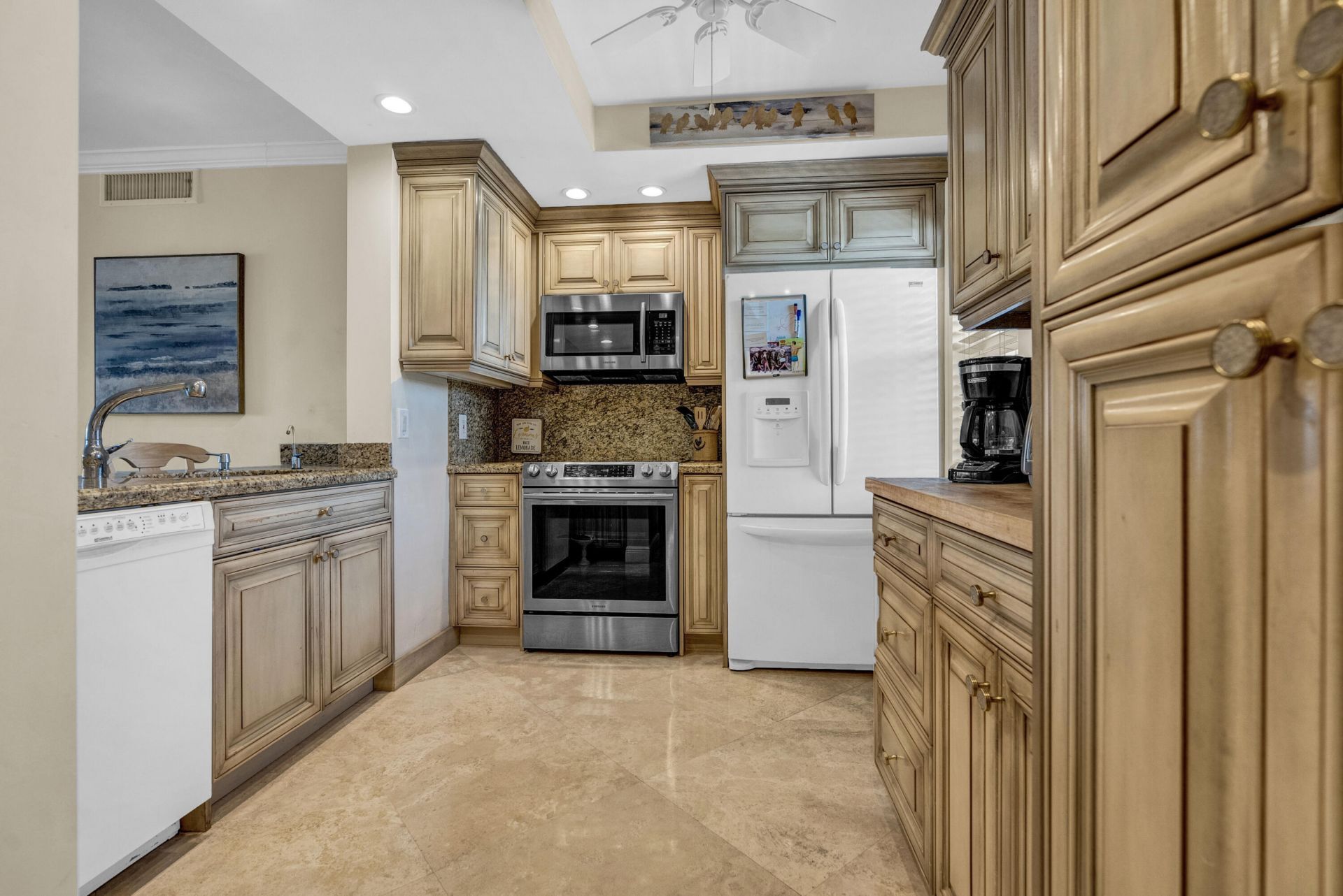 3050 NE 48th Court, Unit 305, Lighthouse Point, FL 33064 Photo