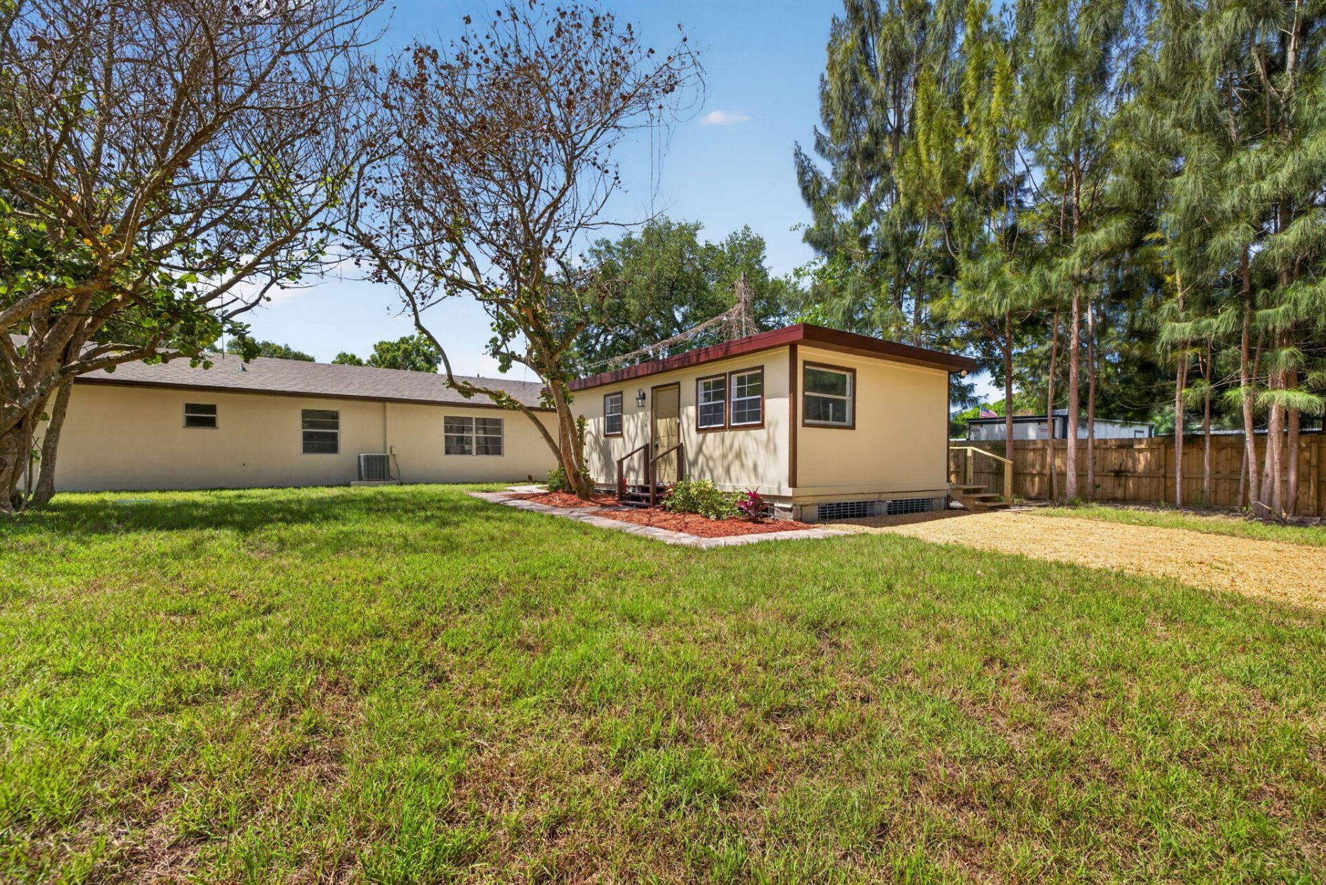 303 Lott Street, Fort Pierce, FL 34947 Photo
