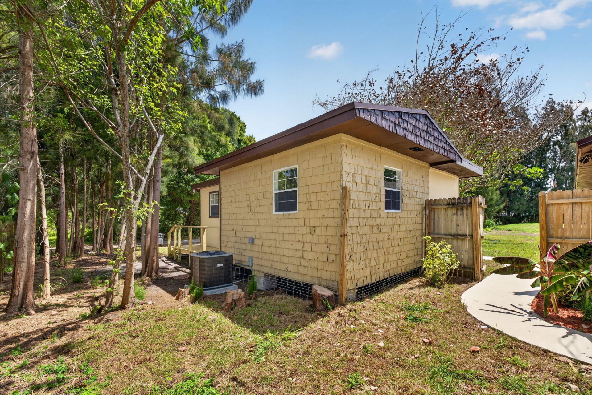 303 Lott Street, Fort Pierce, FL 34947 Photo