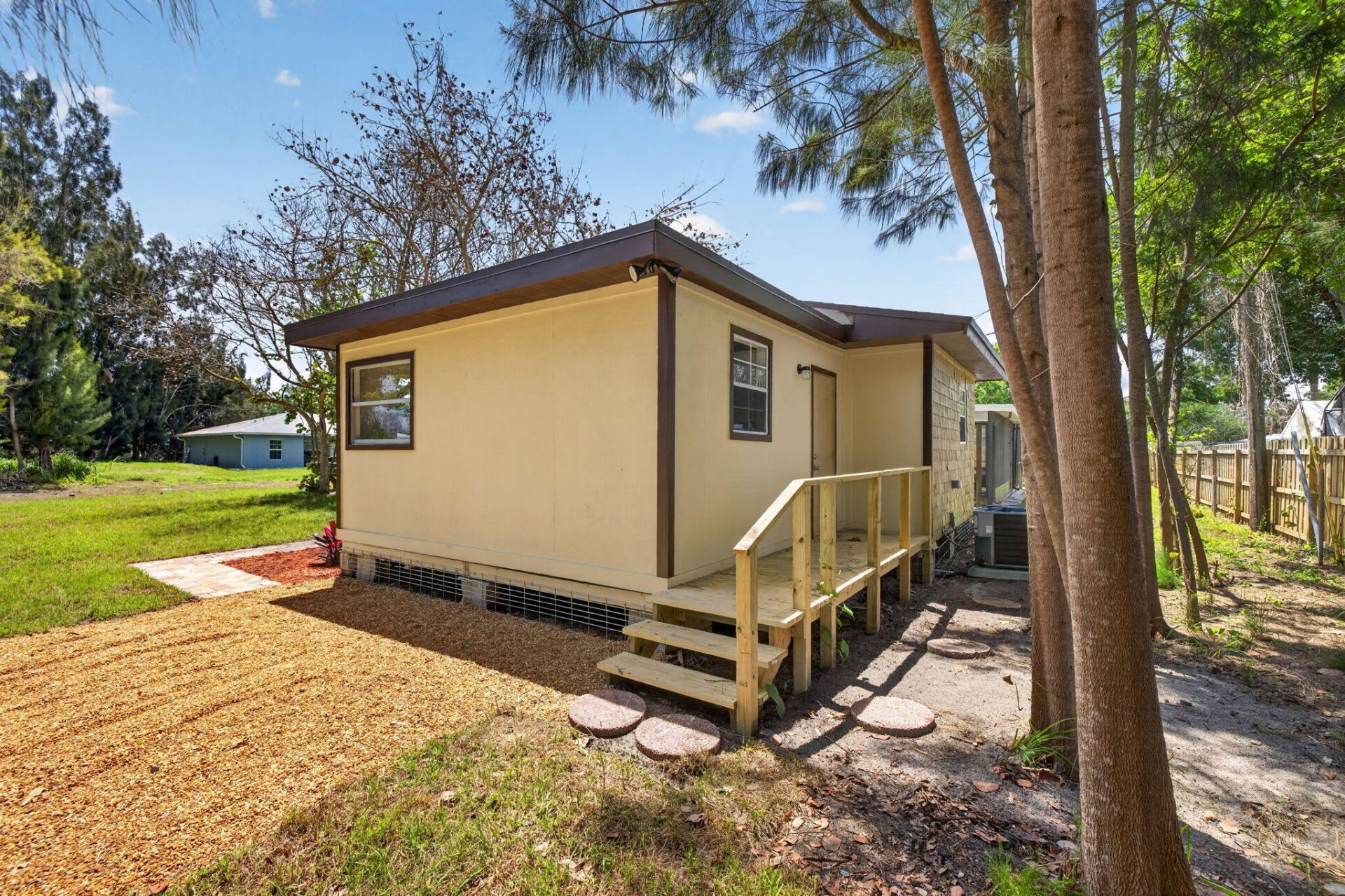 303 Lott Street, Fort Pierce, FL 34947 Photo