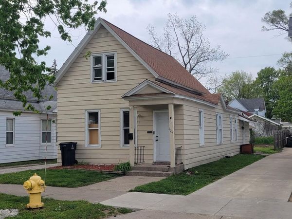 127 E 15th Street, Holland, MI 49423