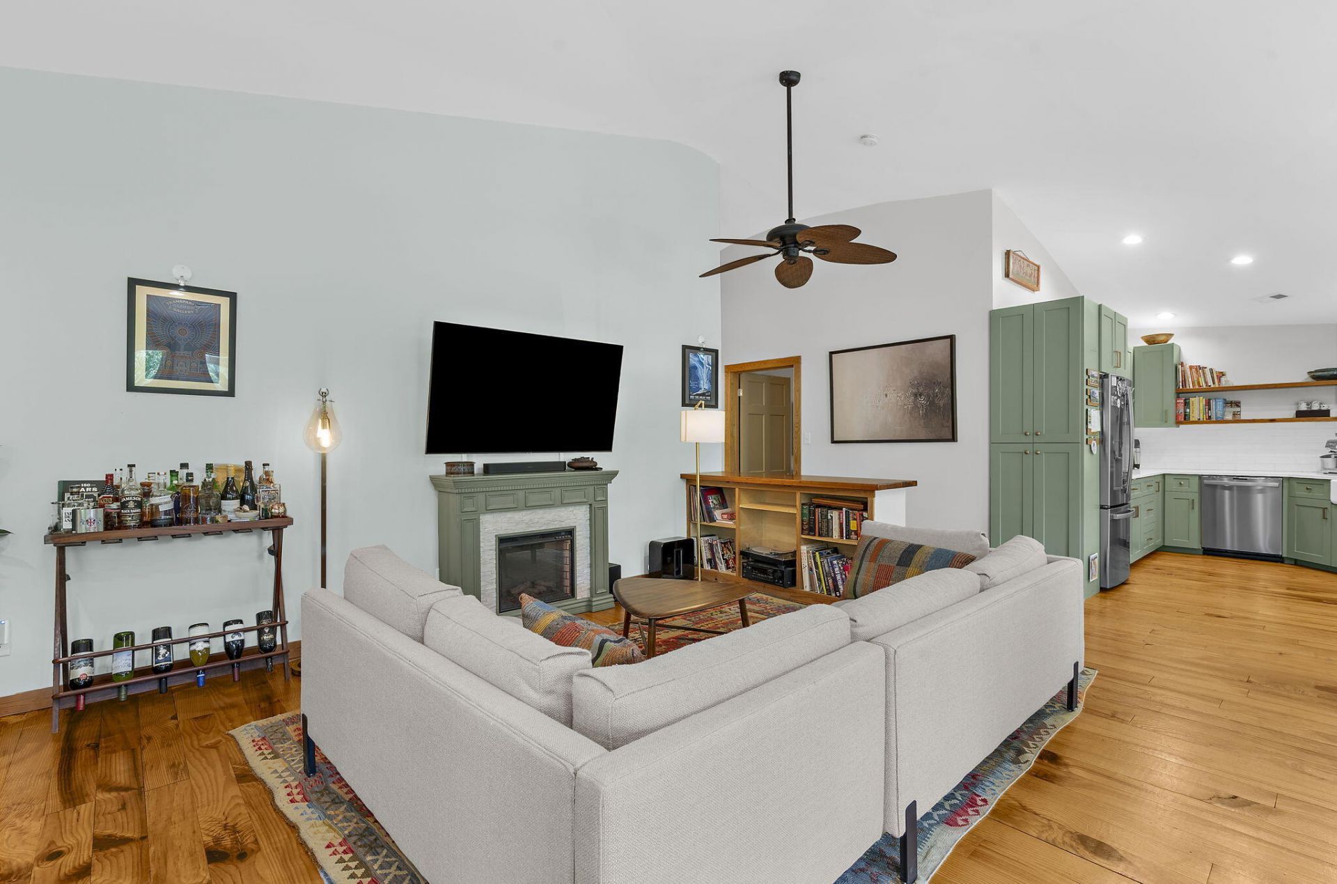 2069 Saint James Drive Photo 16