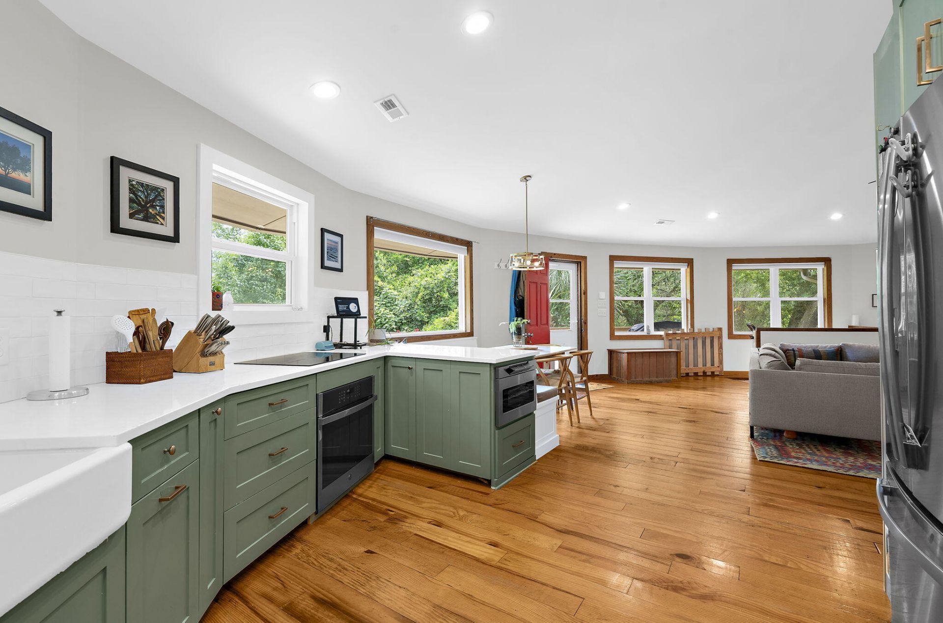 2069 Saint James Drive Photo 18