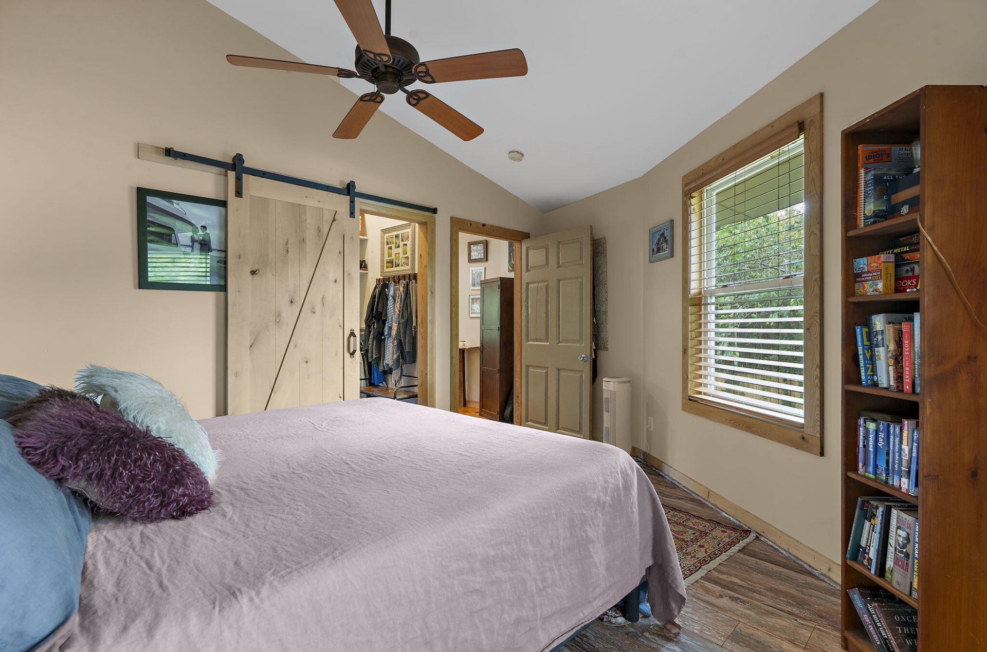 2069 Saint James Drive Photo 25