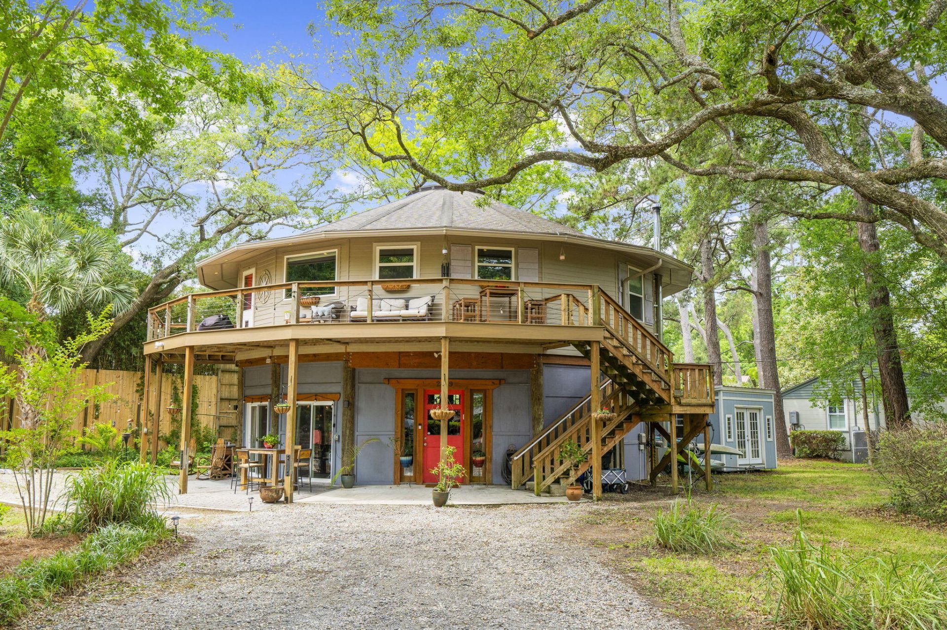 2069 Saint James Drive Photo 3