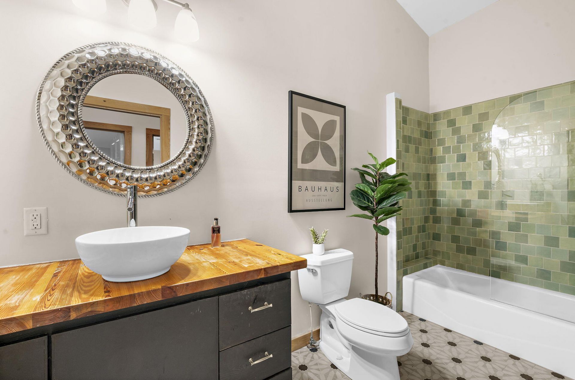 2069 Saint James Drive Photo 31