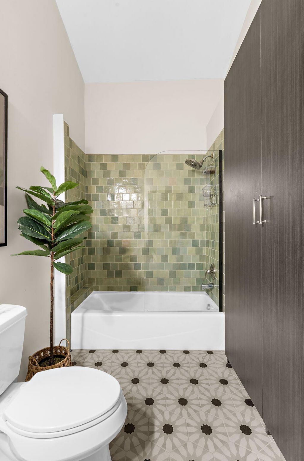 2069 Saint James Drive Photo 32