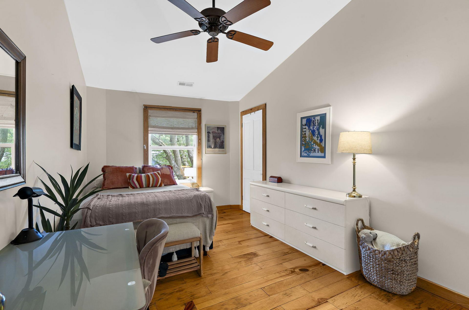 2069 Saint James Drive Photo 33