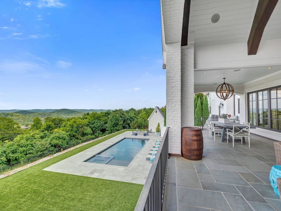 Property Image 100