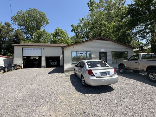 916 Pleasant Grove Rd, Westmoreland, TN 37186