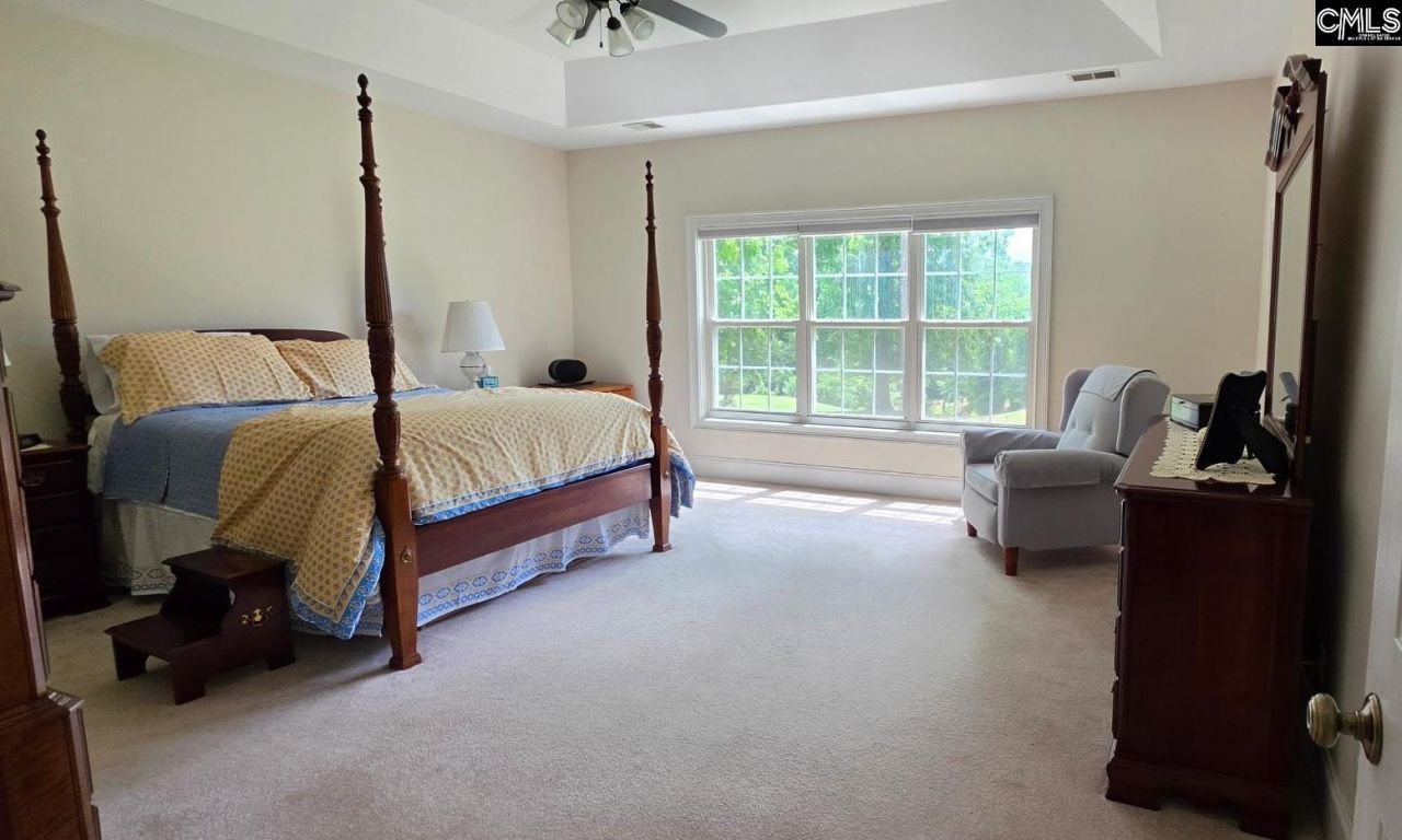 413 Oxenbridge Way  Photo 10