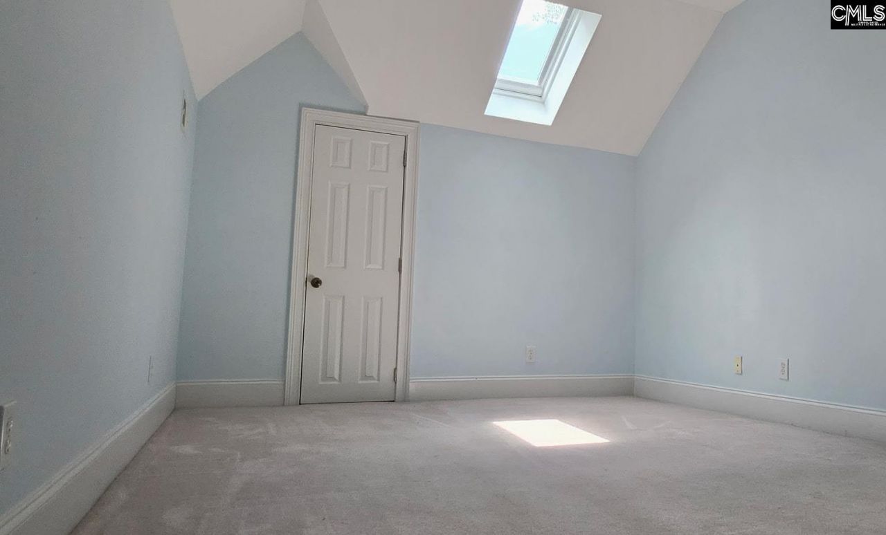 413 Oxenbridge Way  Photo 14