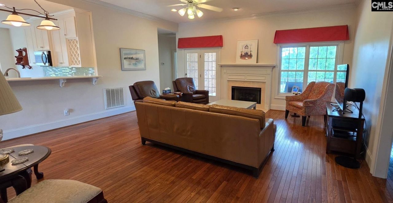 413 Oxenbridge Way  Photo 7