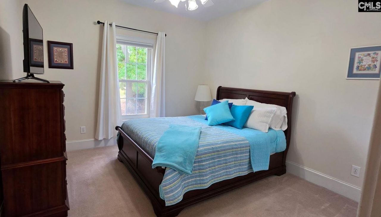 413 Oxenbridge Way  Photo 9
