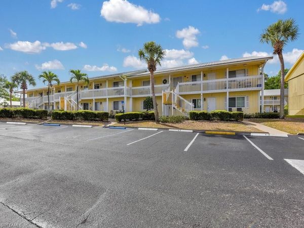 4617 Bayshore DR, Unit H5, NAPLES, FL 34112