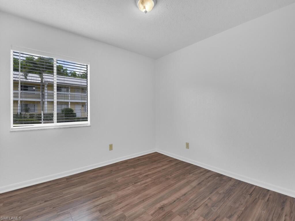 4617 Bayshore Dr, Unit H5, Naples, FL 34112 Photo
