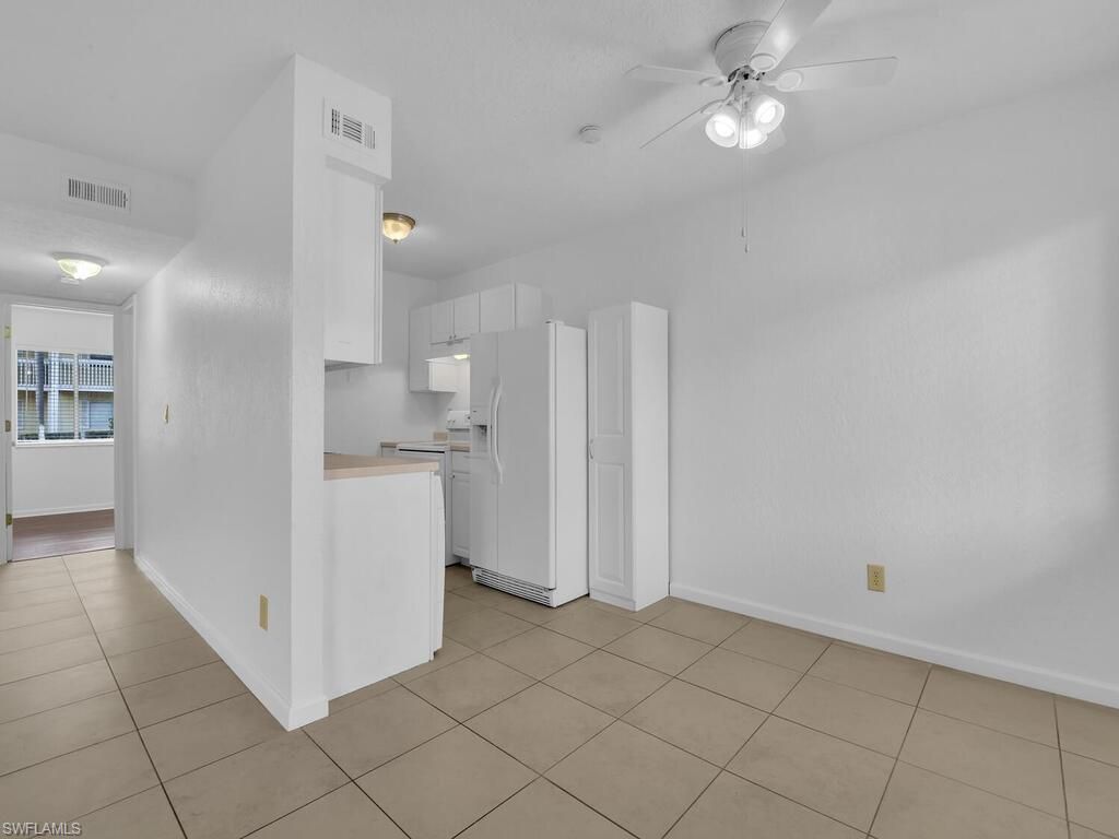 4617 Bayshore Dr, Unit H5, Naples, FL 34112 Photo