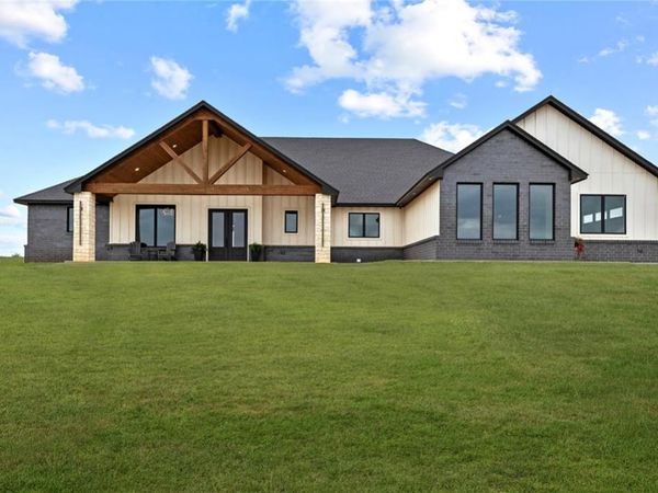 9963 N 2416 Road, Weatherford, OK 73096