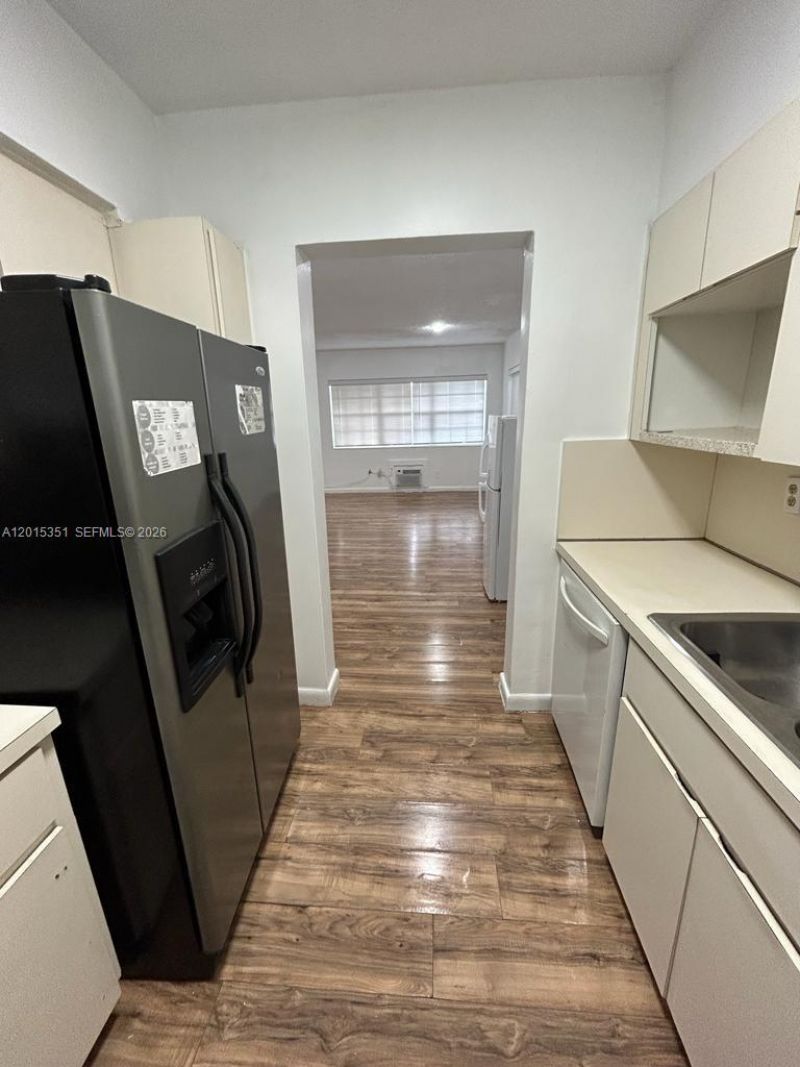 7920 East Dr , Unit 14, North Bay Village, FL 33141 Photo